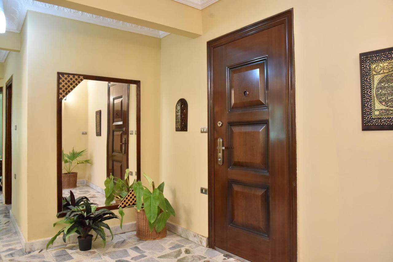 Two-Bedroom Apartment At Mohamed Farid Street Kairó Kültér fotó