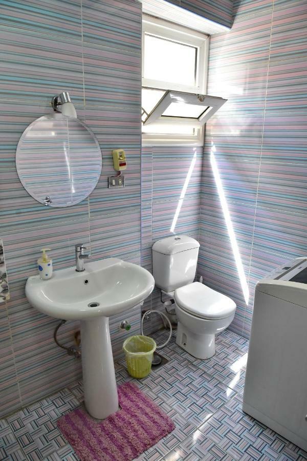 Two-Bedroom Apartment At Mohamed Farid Street Kairó Kültér fotó