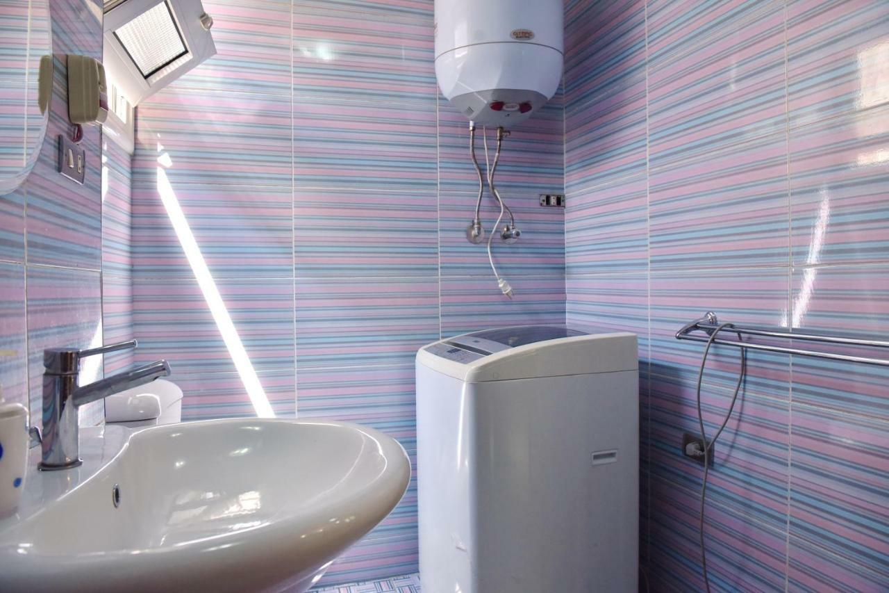 Two-Bedroom Apartment At Mohamed Farid Street Kairó Kültér fotó